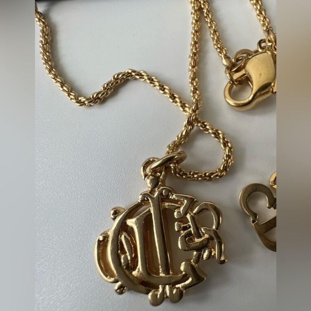 Dior Gold Pendant Necklace - Picture 8 of 10